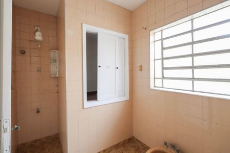Casa para alugar com 130m², 2 quartos e 1 vaga Casa para alugar com 130m², 2 quartos e 1 vagaBanheiro