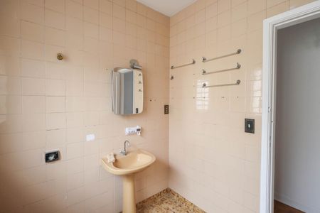 Casa para alugar com 130m², 2 quartos e 1 vaga Casa para alugar com 130m², 2 quartos e 1 vagaBanheiro