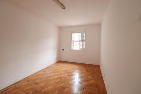 Casa para alugar com 130m², 2 quartos e 1 vaga Casa para alugar com 130m², 2 quartos e 1 vagaQuarto 1