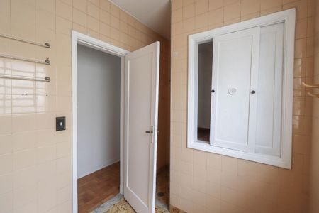 Casa para alugar com 130m², 2 quartos e 1 vaga Casa para alugar com 130m², 2 quartos e 1 vagaBanheiro