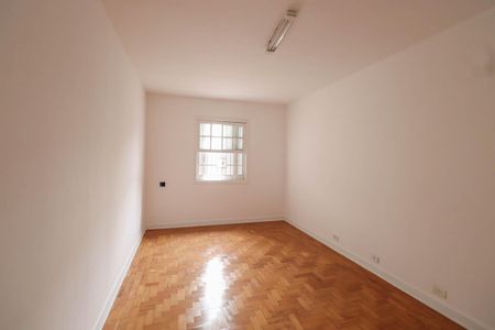 Casa para alugar com 130m², 2 quartos e 1 vaga Casa para alugar com 130m², 2 quartos e 1 vagaQuarto 1
