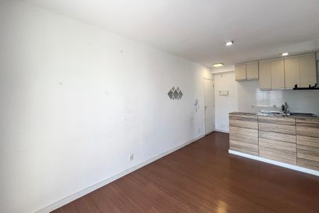 Sala de apartamento para alugar com 3 quartos, 68m² em Jardim Celeste, São Paulo