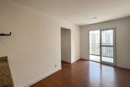 Sala de apartamento para alugar com 3 quartos, 68m² em Jardim Celeste, São Paulo