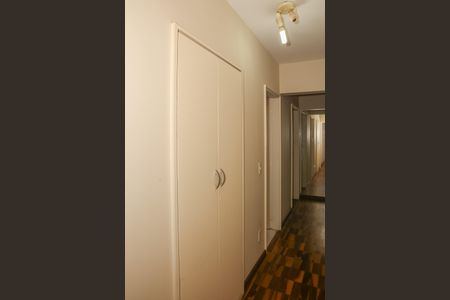 Corredor de apartamento para alugar com 3 quartos, 127m² em Perdizes, São Paulo