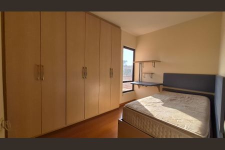 Casa à venda com 180m², 3 quartos e 2 vagas Casa à venda com 180m², 3 quartos e 2 vagasQuarto