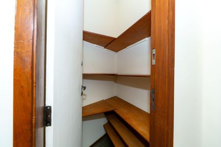 Apartamento para alugar com 149m², 3 quartos e 1 vaga Apartamento para alugar com 149m², 3 quartos e 1 vagaCloset da Suíte