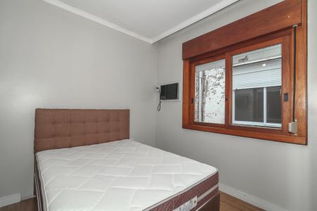 Quarto de apartamento para alugar com 2 quartos, 54m² em São João, Porto Alegre