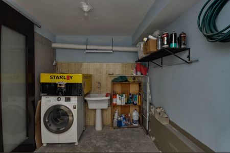 Casa à venda com 120m², 3 quartos e 1 vagaÁrea de Serviço