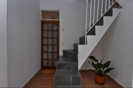 Casa à venda com 120m², 3 quartos e 1 vagaEscada