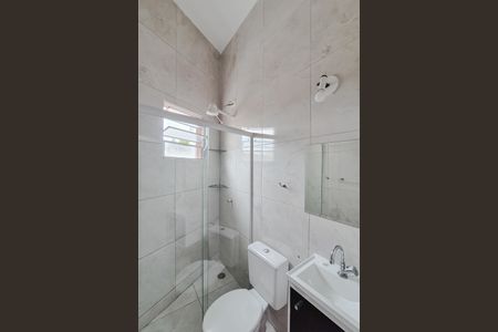 Banheiro Social de casa para alugar com 1 quarto, 32m² em Baeta Neves, São Bernardo do Campo