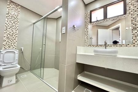 Apartamento para alugar com 65m², 3 quartos e 2 vagas Apartamento para alugar com 65m², 3 quartos e 2 vagasBanheiro