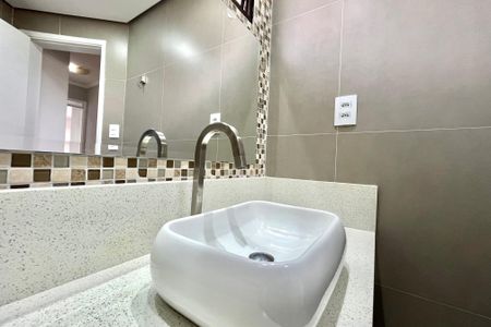 Apartamento para alugar com 65m², 3 quartos e 2 vagas Apartamento para alugar com 65m², 3 quartos e 2 vagasBanheiro