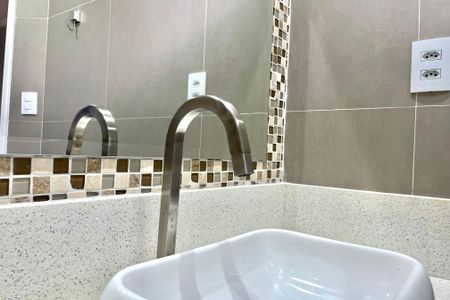 Apartamento para alugar com 65m², 3 quartos e 2 vagas Apartamento para alugar com 65m², 3 quartos e 2 vagasBanheiro