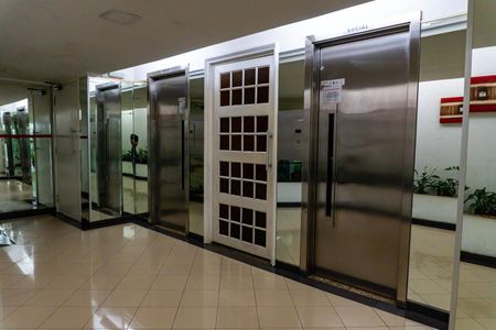 Apartamento para alugar com 51m², 2 quartos e sem vaga Apartamento para alugar com 51m², 2 quartos e sem vagaHall social