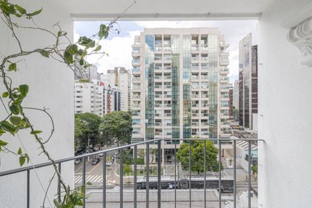 Apartamento à venda com 40m², 1 quarto e 1 vaga Apartamento à venda com 40m², 1 quarto e 1 vagaVaranda