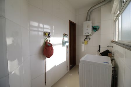 Apartamento à venda com 93m², 2 quartos e 1 vagaÁrea de Serviço