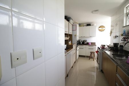 Apartamento à venda com 93m², 2 quartos e 1 vagaCozinha