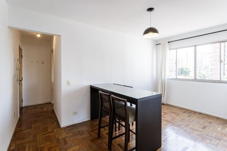 Sala de apartamento para alugar com 2 quartos, 66m² em Vila Olímpia, São Paulo
