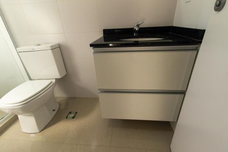 Apartamento para alugar com 28m², 1 quarto e sem vaga Apartamento para alugar com 28m², 1 quarto e sem vagaBanheiro da Suíte