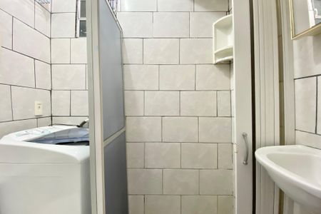 Studio à venda com 25m², 1 quarto e sem vaga Studio à venda com 25m², 1 quarto e sem vagaBanheiro