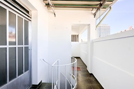 Sacada de casa para alugar com 3 quartos, 111m² em Vila Lusitânia, São Bernardo do Campo