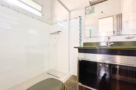 Casa para alugar com 111m², 3 quartos e 1 vaga Casa para alugar com 111m², 3 quartos e 1 vagaBanheiro da Suíte