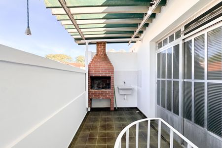 Casa para alugar com 111m², 3 quartos e 1 vaga Casa para alugar com 111m², 3 quartos e 1 vagaSacada