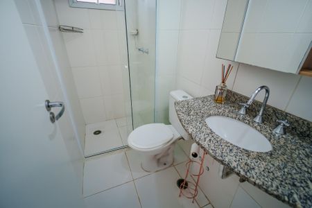 Banheiro de kitnet/studio para alugar com 1 quarto, 37m² em Vila Gomes, São Paulo