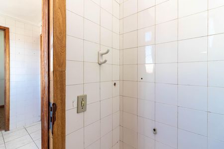 Apartamento à venda com 75m², 2 quartos e 2 vagasBanheiro de Serviço