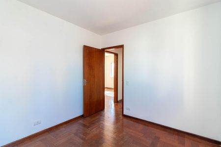Apartamento à venda com 75m², 2 quartos e 2 vagasQuarto 2