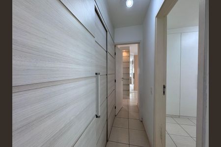 Apartamento para alugar com 73m², 2 quartos e 1 vagaCorredor