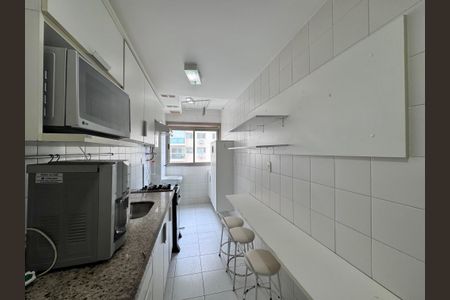 Apartamento para alugar com 73m², 2 quartos e 1 vagaCozinha e Área de Serviço