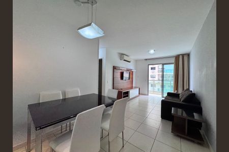 Sala de apartamento para alugar com 2 quartos, 73m² em Recreio dos Bandeirantes, Rio de Janeiro