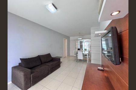 Sala de apartamento para alugar com 2 quartos, 73m² em Recreio dos Bandeirantes, Rio de Janeiro