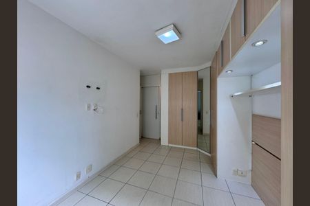 Apartamento para alugar com 73m², 2 quartos e 1 vagaSuíte
