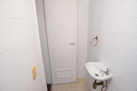 Apartamento à venda com 185m², 4 quartos e 3 vagasBanheiro de Serviço