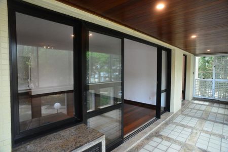 Apartamento à venda com 185m², 4 quartos e 3 vagasVaranda Sala 2