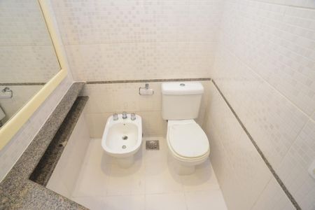 Apartamento à venda com 185m², 4 quartos e 3 vagasBanheiro Social