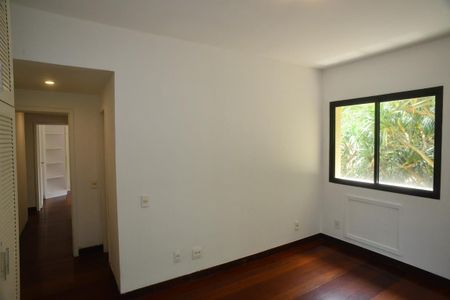 Apartamento à venda com 185m², 4 quartos e 3 vagasSuíte 1