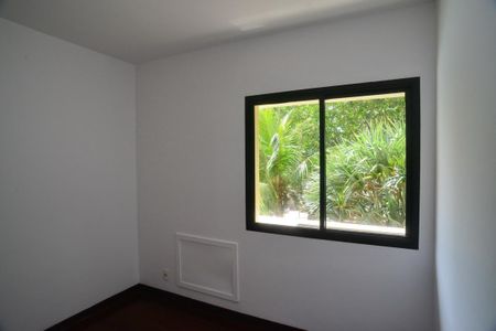 Apartamento à venda com 185m², 4 quartos e 3 vagasQuarto 2