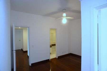 Apartamento à venda com 185m², 4 quartos e 3 vagasSala 2