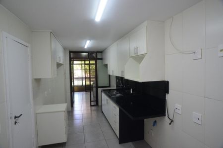 Apartamento à venda com 185m², 4 quartos e 3 vagasCozinha