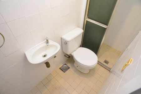 Apartamento à venda com 185m², 4 quartos e 3 vagasBanheiro de Serviço