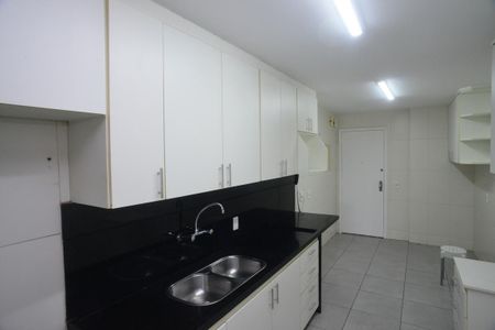 Apartamento à venda com 185m², 4 quartos e 3 vagasCozinha
