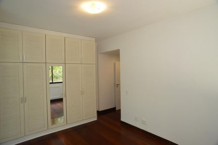Apartamento à venda com 185m², 4 quartos e 3 vagasSuíte 1