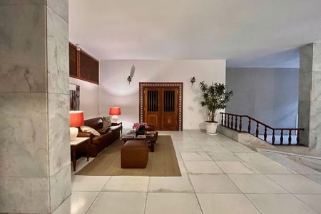 Apartamento para alugar com 166m², 4 quartos e 1 vaga Apartamento para alugar com 166m², 4 quartos e 1 vagaHall de entrada