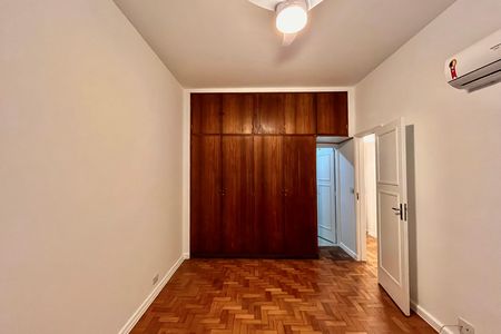 Apartamento para alugar com 166m², 4 quartos e 1 vaga Apartamento para alugar com 166m², 4 quartos e 1 vagaSuíte