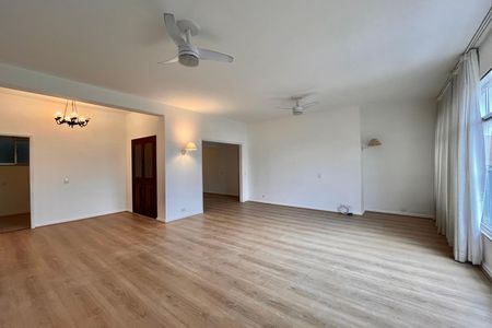 Apartamento para alugar com 166m², 4 quartos e 1 vaga Apartamento para alugar com 166m², 4 quartos e 1 vagaSala
