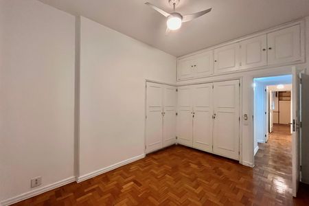 Apartamento para alugar com 166m², 4 quartos e 1 vaga Apartamento para alugar com 166m², 4 quartos e 1 vagaQuarto 2