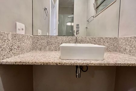 Apartamento para alugar com 166m², 4 quartos e 1 vaga Apartamento para alugar com 166m², 4 quartos e 1 vagaBanheiro social 2
